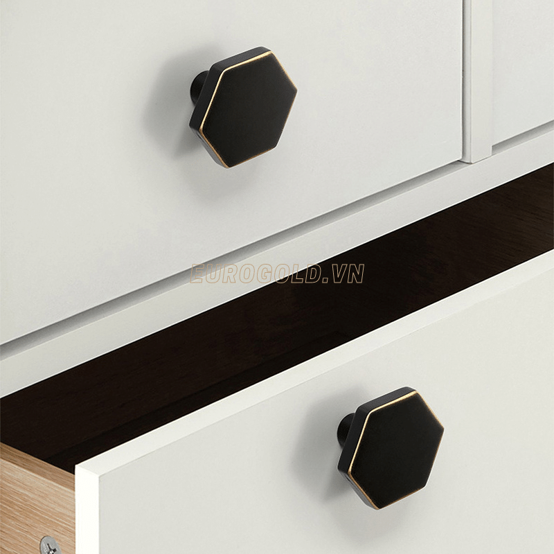 Núm tủ đồng nguyên chất BHG31 - 66