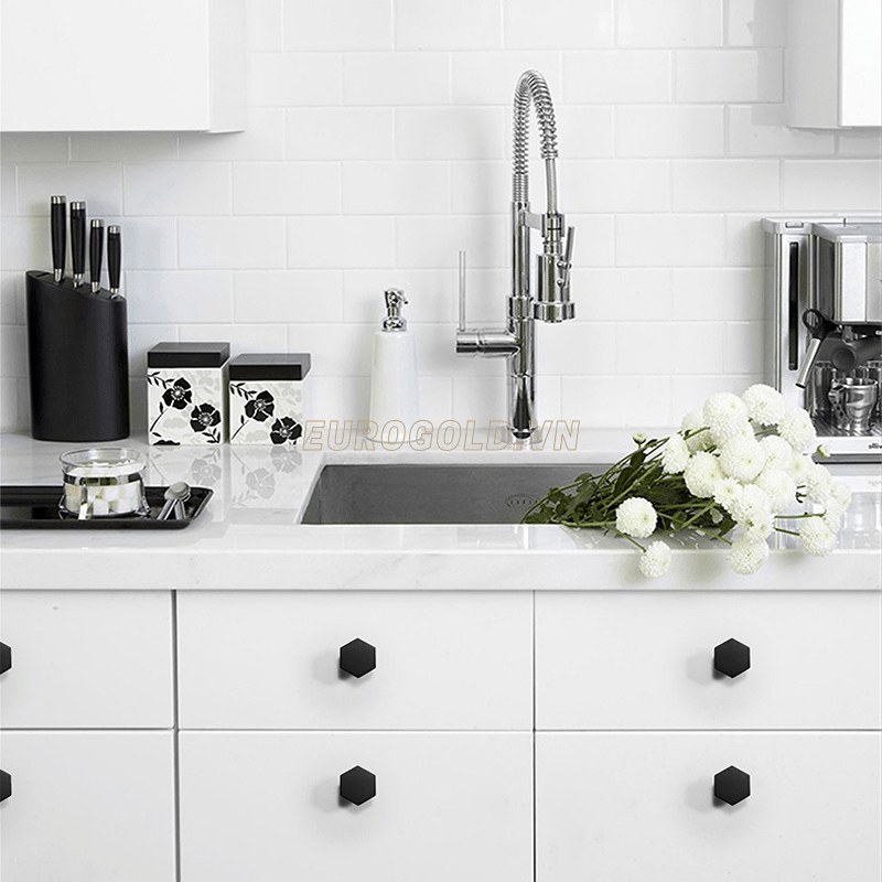 Núm tủ đồng nguyên chất BHG31 - 68